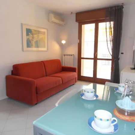Apartman Peaceful Retreat For Four Guests With View *